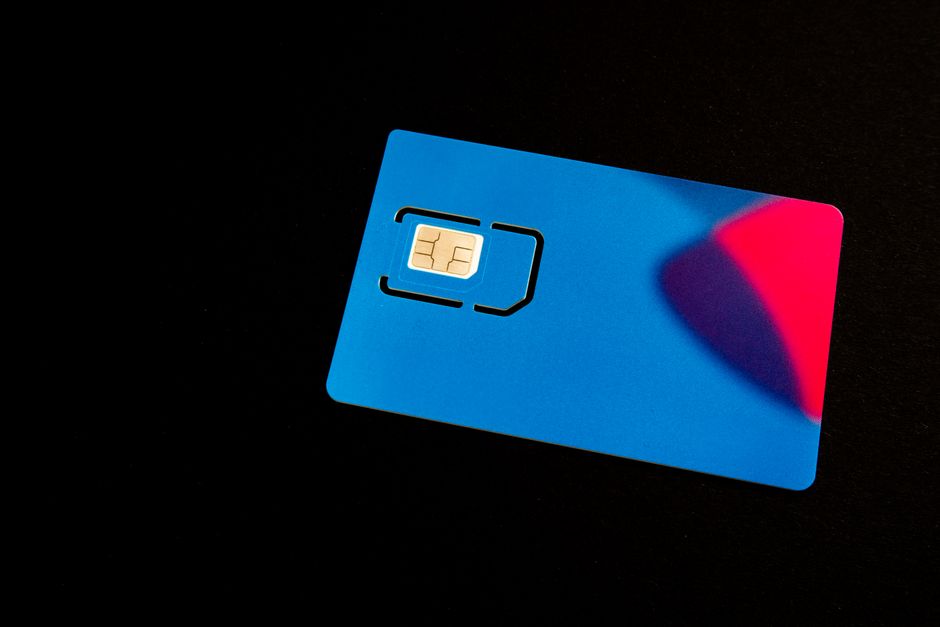 eSIM vs physical SIM: what actually changes for you