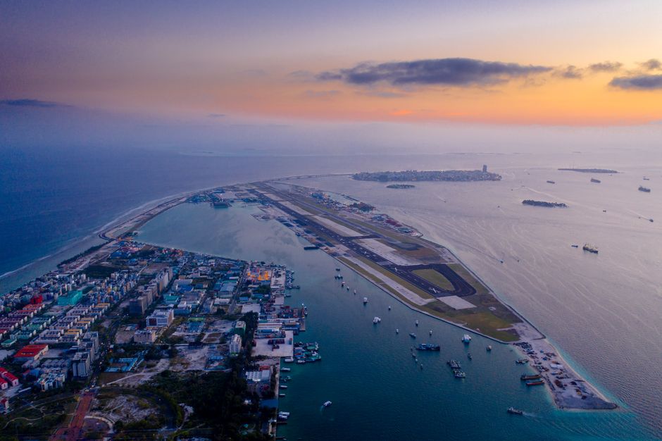 Maldives : Dhiraagu ou Ooredoo, SIM touriste 2026